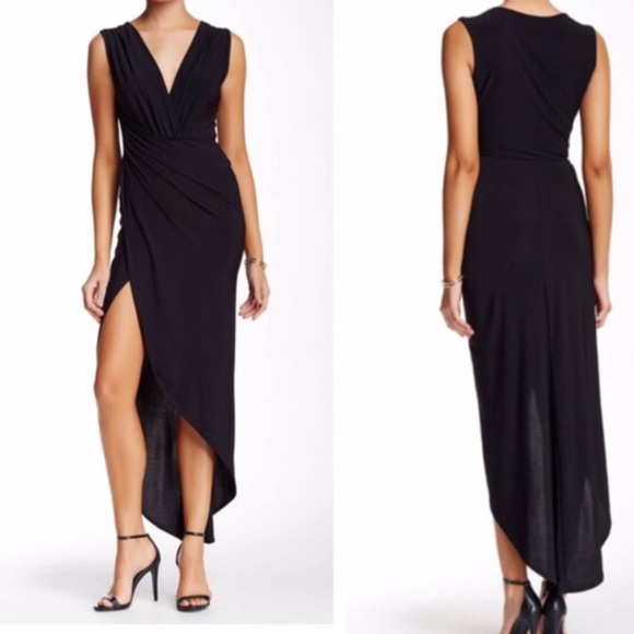 Dresses & Skirts - CLEARING OUT MY CLOSET 💜 BLACK DRESS